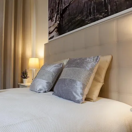 Casa D'avenida 3*