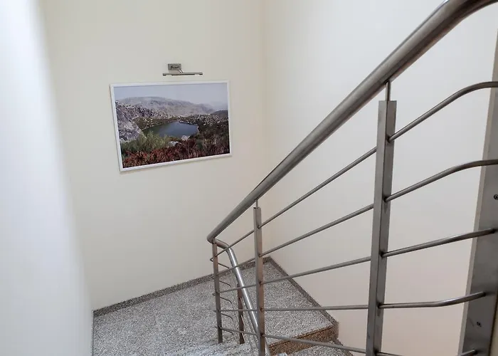 Casa D'avenida 3*