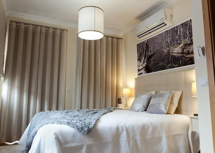 Casa D'avenida Мантейгас