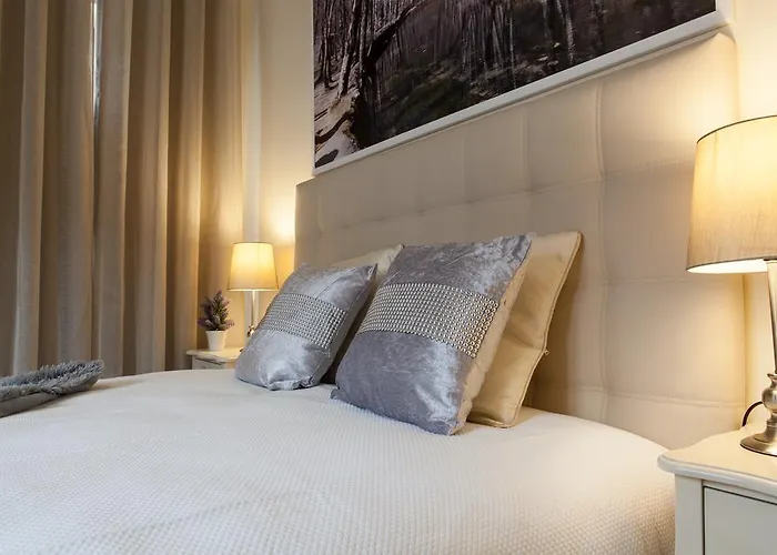 Casa D'avenida 3*